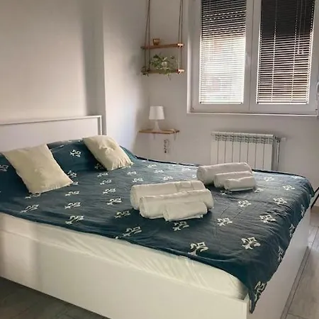Апартаменты Stef's Place
