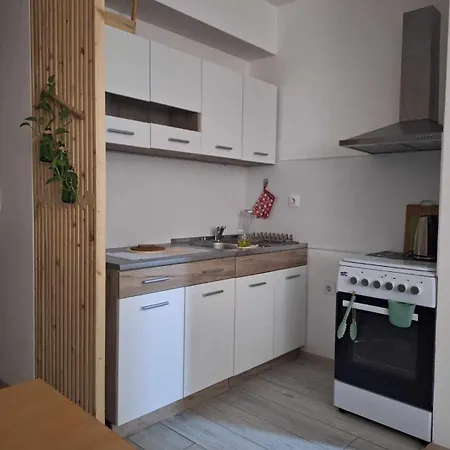 Апартаменты Stef's Place *