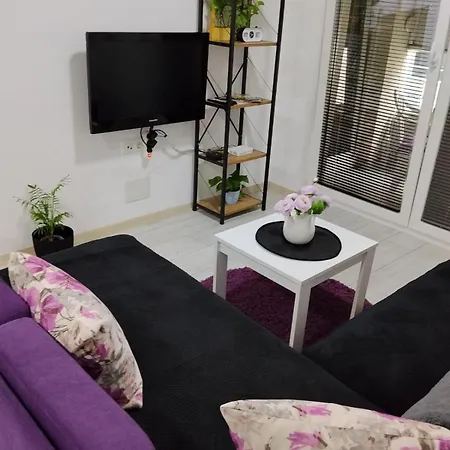 Stef's Place Апартаменты